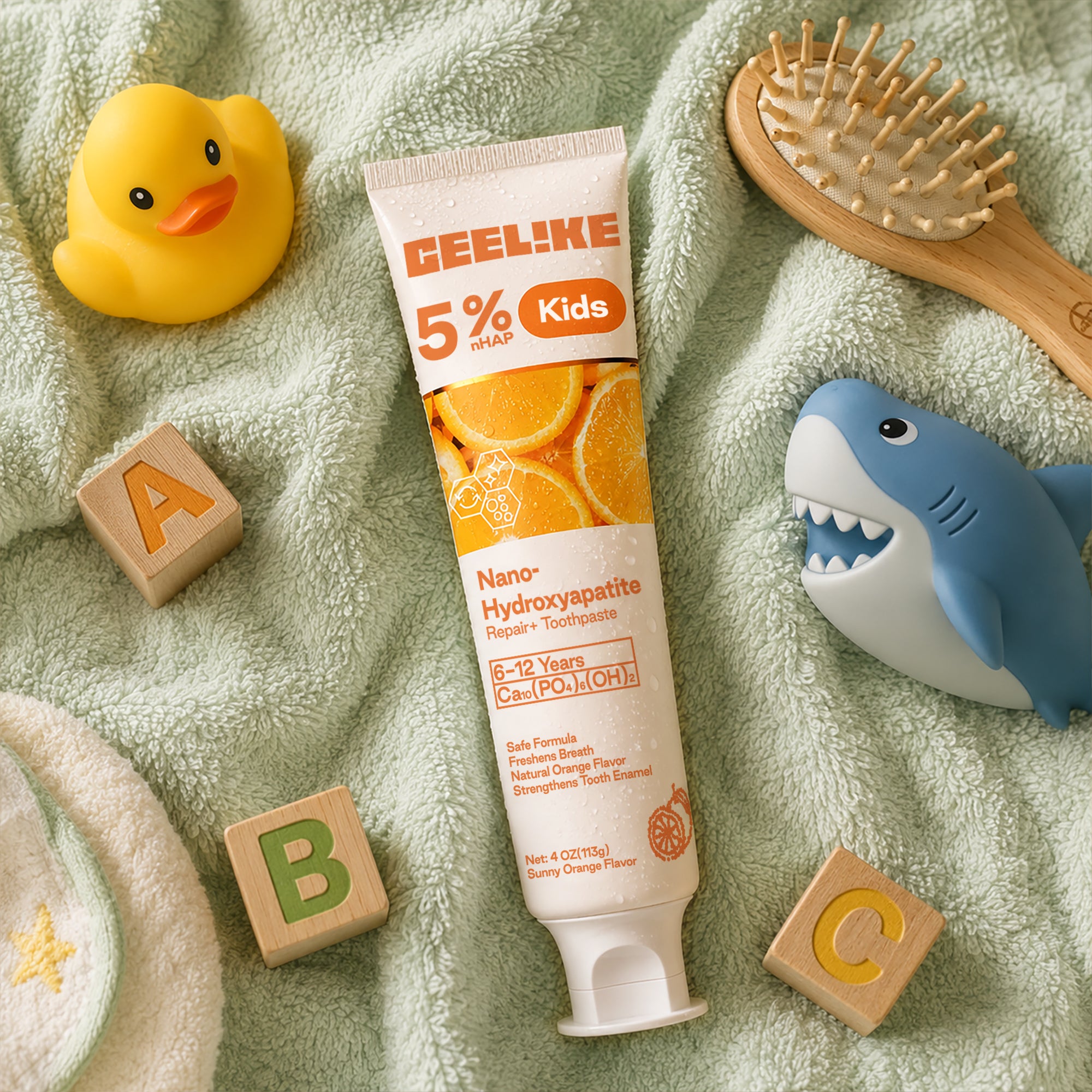 Pasta dental CEELIKE Kids con 5% de hidroxiapatita: aliento fresco, esmalte dental fortalecido y sabor a naranja dulce natural.