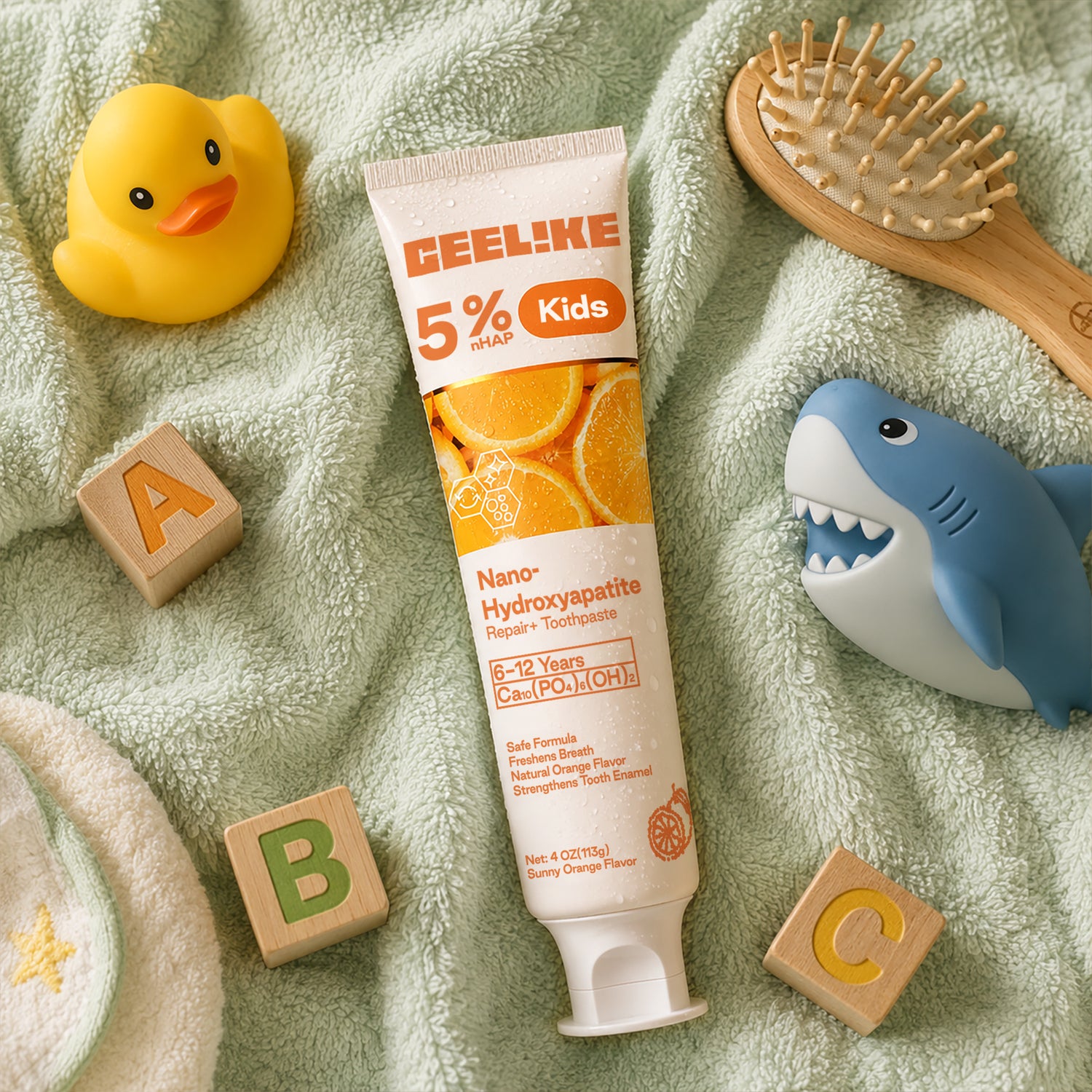 Pasta dental CEELIKE Kids con 5% de hidroxiapatita: aliento fresco, esmalte dental fortalecido y sabor a naranja dulce natural.